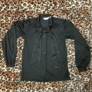 🏞☃️Dominique branded vintage 80's button up blouse with tie